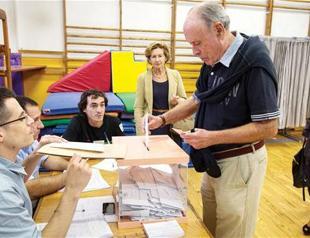 Spain’s regional elections boost acting PM’s party, weaken Socialists