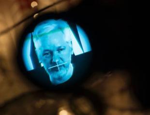 WikiLeaks Assange promises leaks on US election, Google