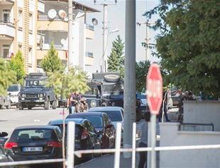 Suspects blow up themselves, 3 officers killed in ISIL raids in Gaziantep