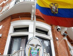 Ecuador acknowledges limiting Julian Assange’s web access