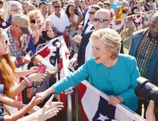 Clinton ‘has commanding advantages’ over Trump