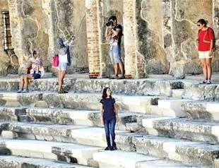 Russia lifts ban on some Turkish farm imports