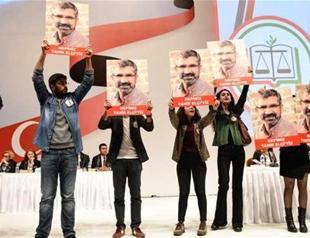 Brief protest held for slain lawyer during Istanbul Bar Association assembly