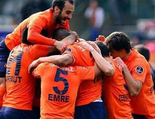 Başakşehir storms Akhisar to remain at summit of Turkish Super League