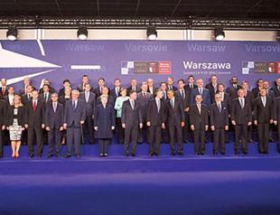 NATO focuses on Russia, terrorism at key summit