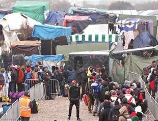 France starts clearing ‘jungle’ migrant camp in Calais