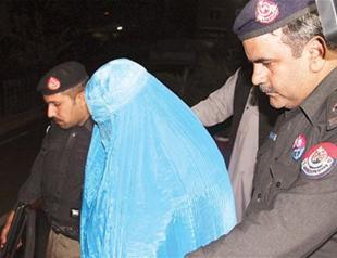 Pakistan deports National Geographic’s iconic ‘Afghan Girl’