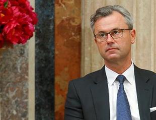 Right-wing candidate Hofer leads Austrian presidential race poll