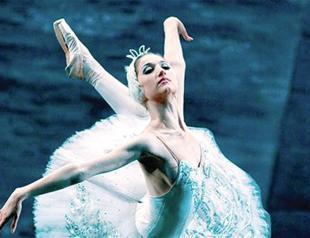 ‘Swan Lake’ at Istanbul’s TIM Show Center