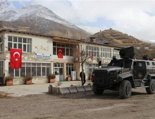 Three district mayors detained in Turkey’s southeast