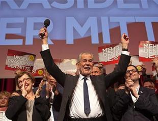 Austrians roundly reject far right in presidential election