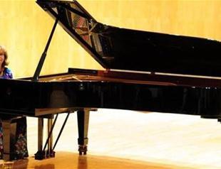 İdil Biret celebrates 75th birthday