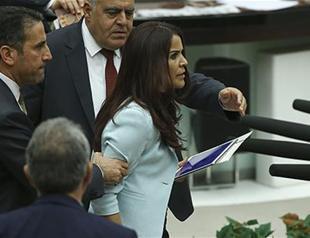 Two HDP deputies detained over alleged terror links