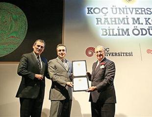 Turkish engineer, inventor at UCLA receives Koç University’s Medal of Science