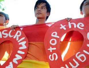 Rights group urges Philippines action on HIV