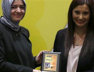 CNN Türk, journalists receive ‘information and democracy’ award