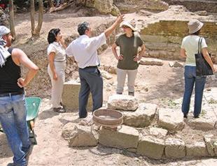 Bathonea excavations aim to shed light on historic Istanbul quakes