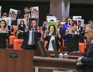 Even if only one HDP MP remains in parliament, do not leave: Imprisoned HDP co-chair Demirtaş