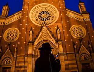 Turks are top users of mobile phones in Europe with calls at an average of 7 hours a month: Survey