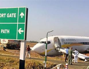 Indian passenger plane skids off runway, injuring 15