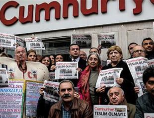Daily Cumhuriyet lawyers apply to Constitutional Court for jailed journalists, managers