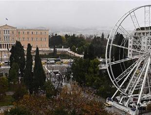 Red faces in Athens over Ferris wheel that wont turn