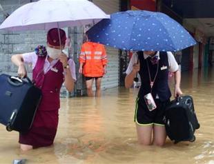 Massive typhoon hits eastern China, Taiwan, killing 5