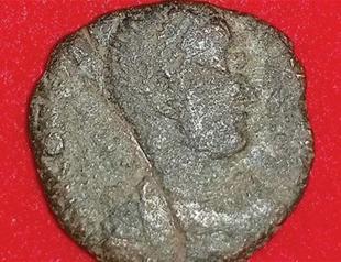 Ottoman, Roman coins at Japan castle