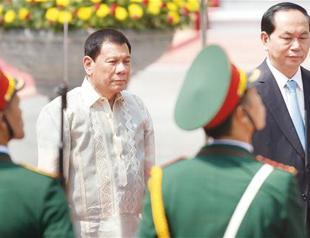 Philippines’ Duterte vows to end joint US military drills