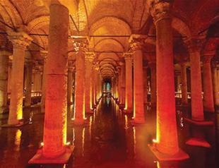 Istanbuls Yerebatan Cistern undergoes restoration after 500 years