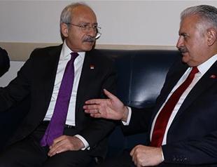 Yıldırım, Kılıçdaroğlu hold brief impromptu meeting amid constitution debates