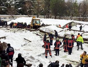 Three killed, 10 wounded as tent roof collapses in mosque in Istanbul