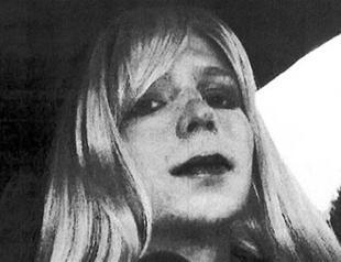 Obama commutes sentence of WikiLeaker Manning