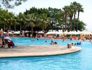 Room occupancy rates halved in Turkish hotels: Report