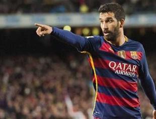 Barça star Turan lashes out at criticism as social media battle on Turkish constitution heats up