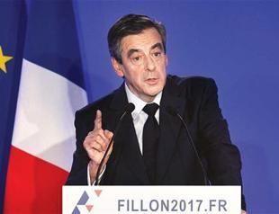 France’s Fillon apologizes for expenses scandal but refuses to step aside