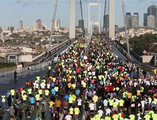 Thousands run in 38th Istanbul Marathon