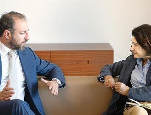 Trump willing to take fresh look at Mideast