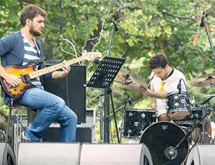 Istanbul jazz festival calls for bands