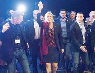 France’s Le Pen launches campaign with anti-EU message