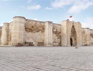 Largest caravanserai in Anatolia to be restored