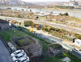 Istanbul municipality to build school, culture center on coast of Golden Horn