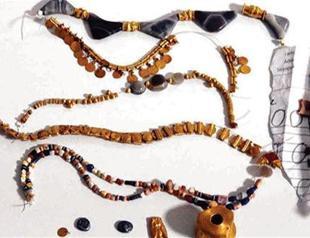 Hellenistic jewelry found in illegal dig