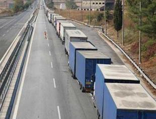 Turkish economy loses 75 mln liras over foreign trucks’ unpaid fines, international transport head says