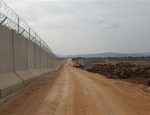 More than half of Turkey-Syria border wall complete: Housing agency