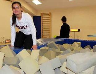 16-year-old diver wins 62 medals despite training in sponge pool