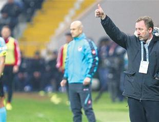 Sergen Yalçın surprises again as Beşiktaş loses advantage