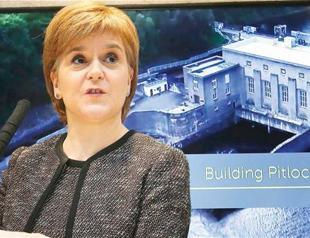 Scotland demands new independence vote before Brexit: Sturgeon