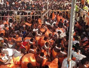 Italian Coast Guard on busiest migrant year yet with 180,000 rescued migrants