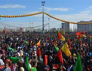 Hundreds of thousands mark Nevruz in Turkey’s southeast